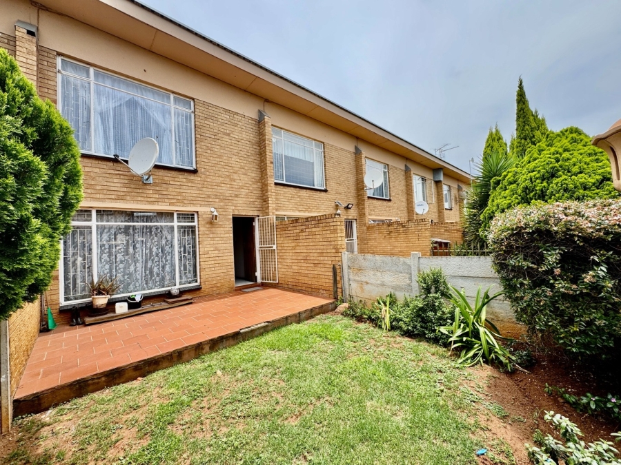 2 Bedroom Property for Sale in Potchefstroom North West